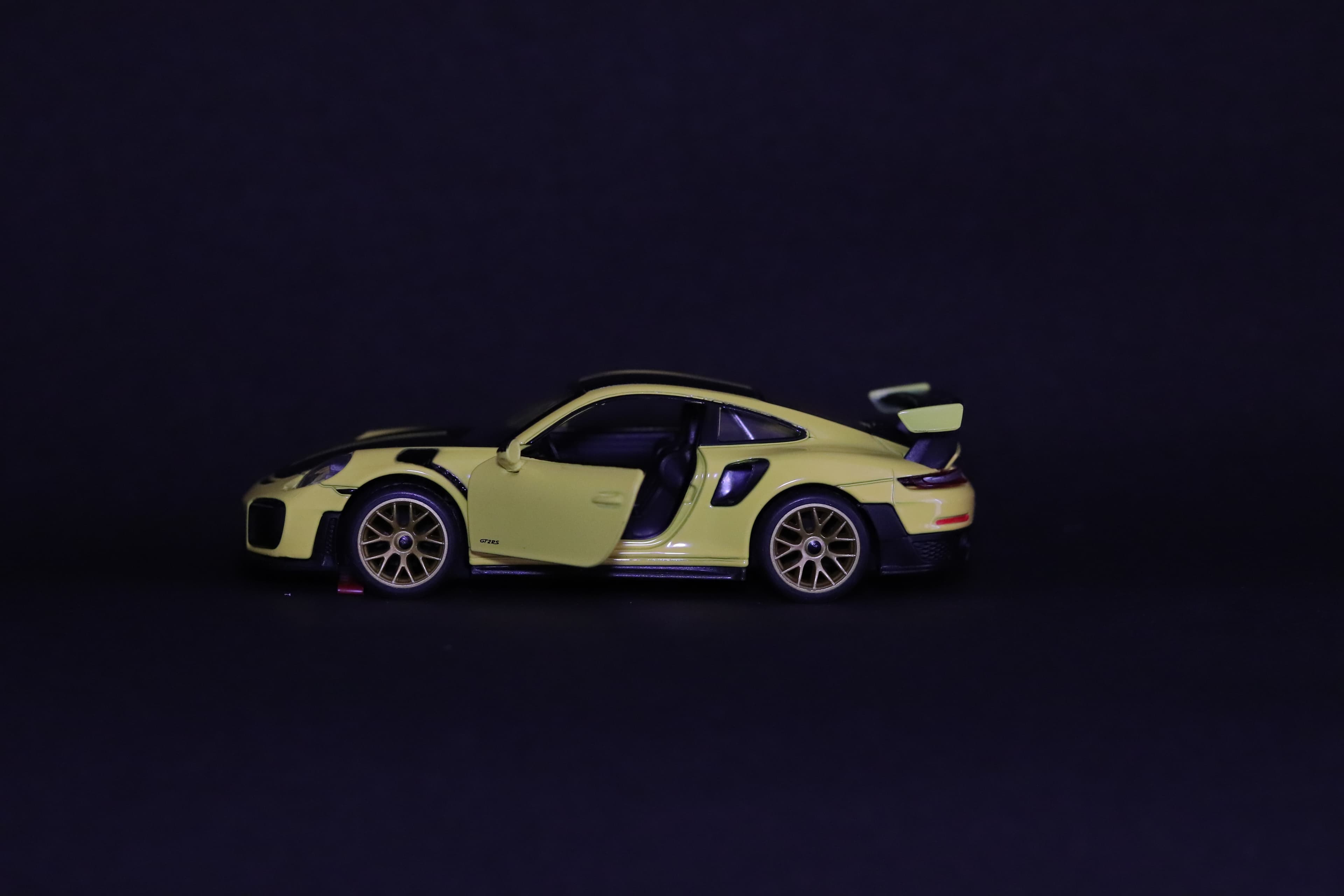 Porsche 911 GT2 RS